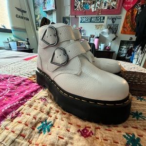 heart buckle platform DOC MARTENS worn once!!!!